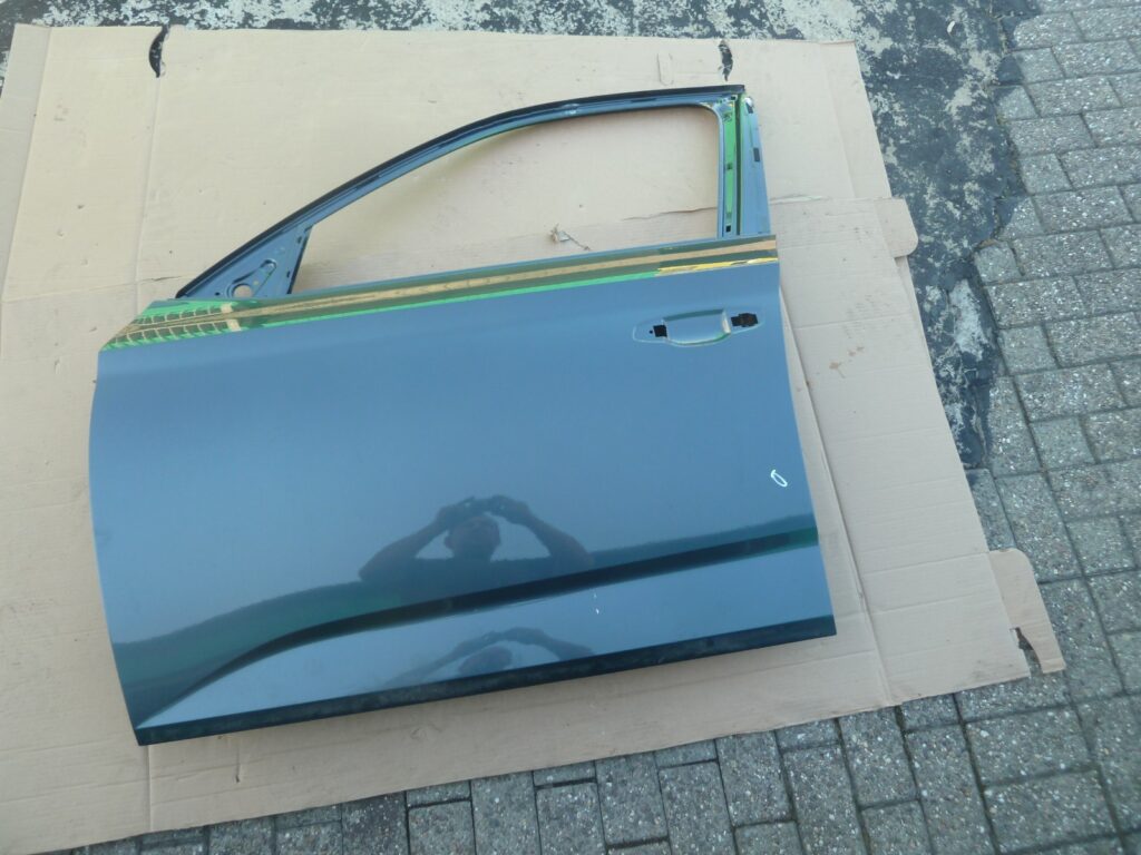 Skoda Scala / Kamiq Front Left Door Grey OEM 658831051B