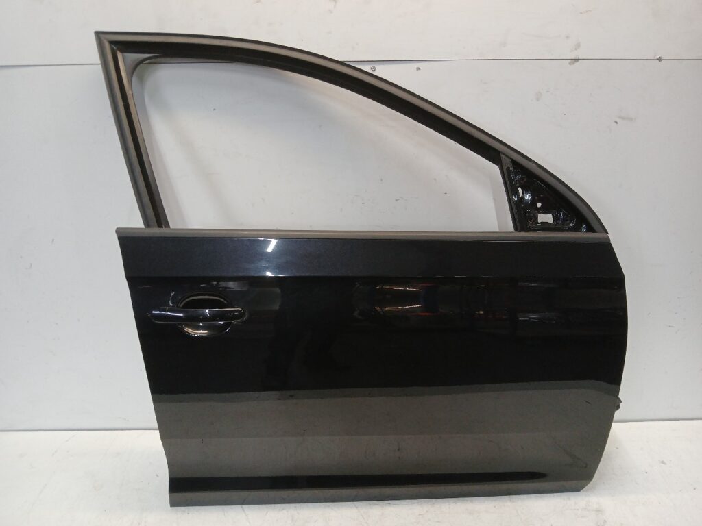 Skoda Rapid Front Right Door Black