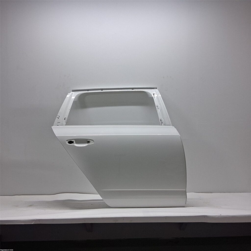 Skoda Octavia III / 5E Rear Right Door OEM 5E9833056C
