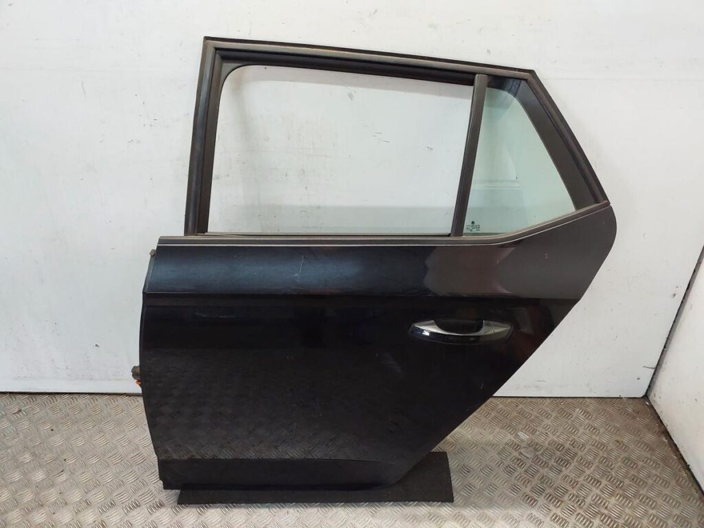 Skoda Fabia III / NJ Rear Left Door Black Magic Pearl