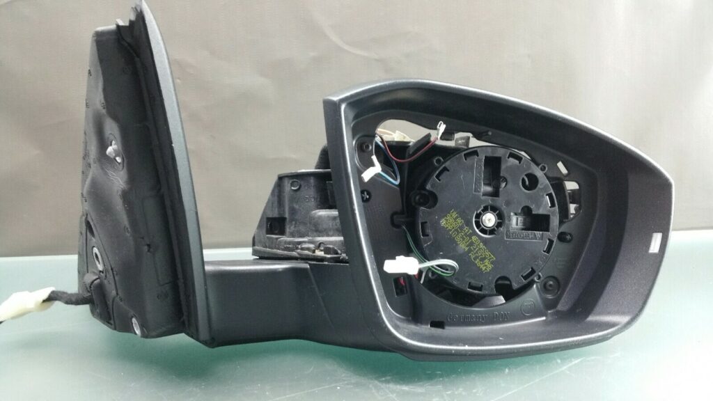 Skoda Octavia III / 5E Right Side Mirror OEM 5E1857408BH