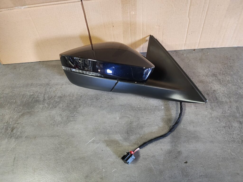 Skoda Kamiq Right Side Mirror OEM 658857408J