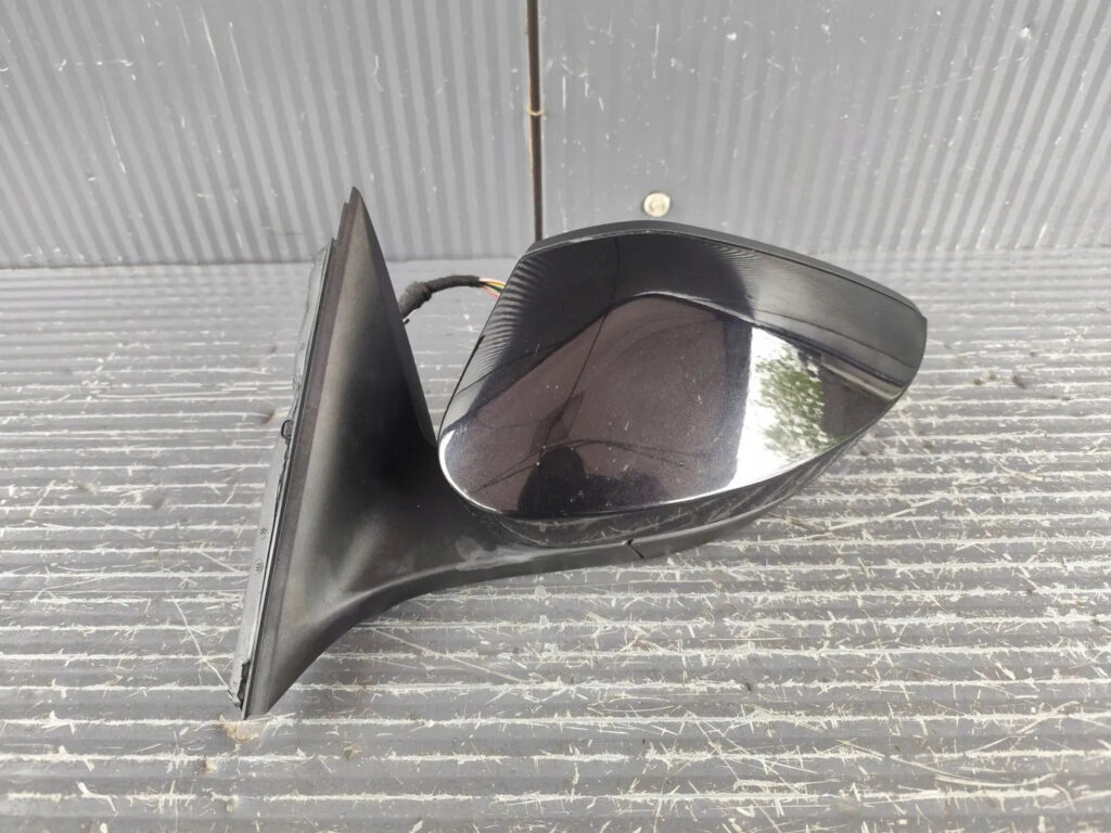 Skoda Octavia IV / NX Left Side Mirror