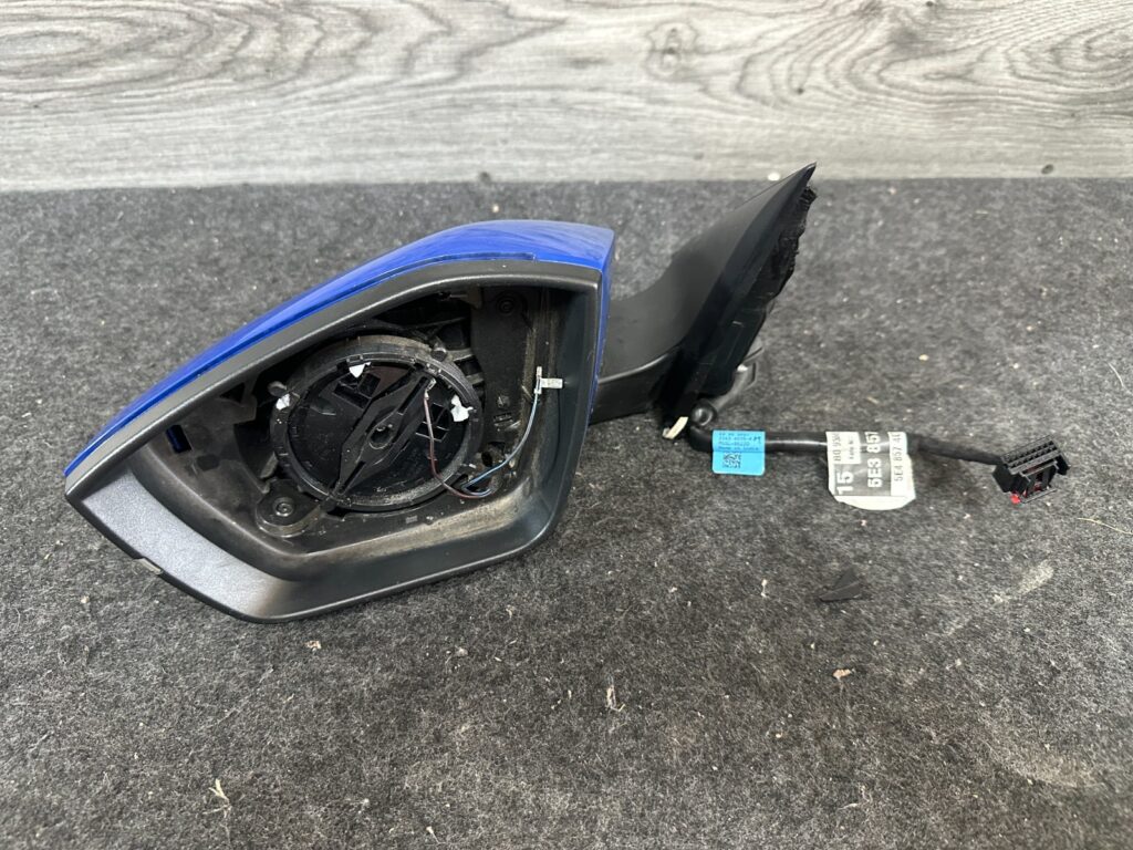 Skoda Octavia IV / NX Left Side Mirror