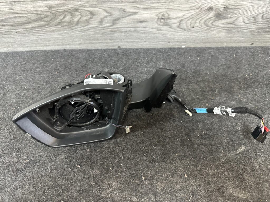 Skoda Octavia IV / NX Left Side Mirror OEM 5E4857407B