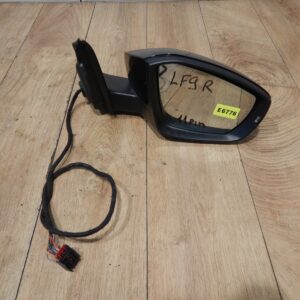 Skoda Octavia III / 5E Right Side Mirror Black