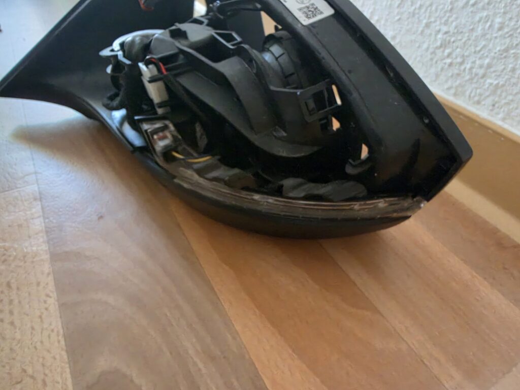 Skoda Octavia IV / NX Left Side Mirror OEM 5E4857407E