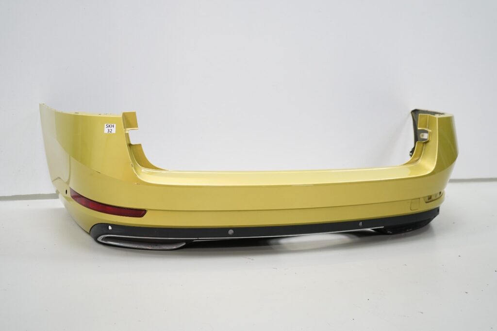 Skoda Superb III / 3V Rear Bumper Cover Yellow OEM 3V9807421