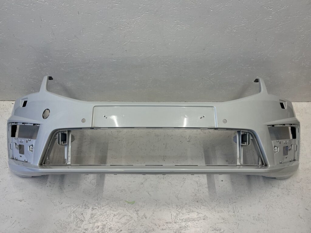 Skoda Octavia III / 5E Front Bumper Cover White OEM 5E0807221AA