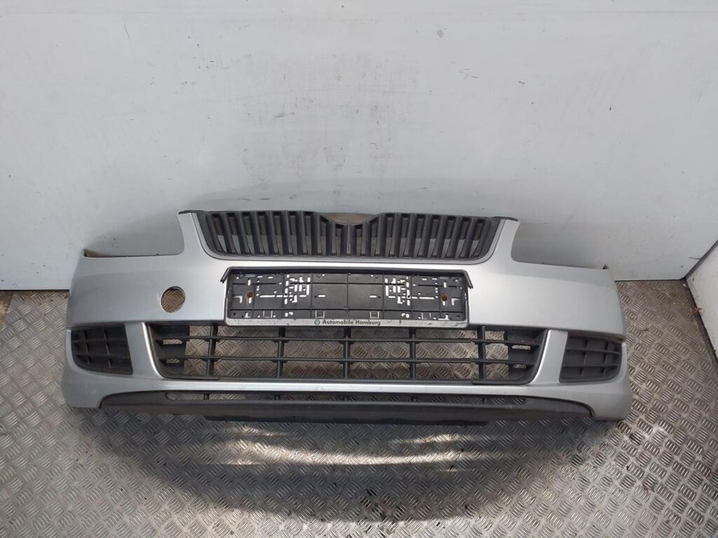 Skoda Fabia II / 5J Front Bumper Cover Silver
