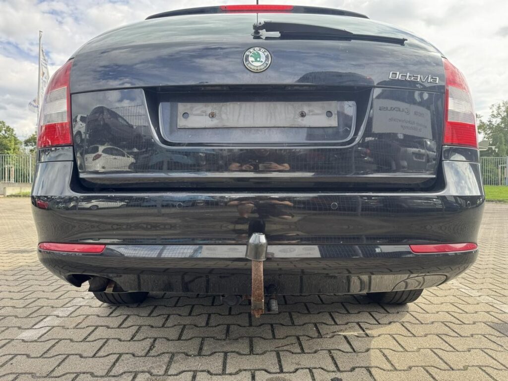 Skoda Octavia II / 1Z Rear Bumper Cover Black Metallic OEM 1Z9807417A