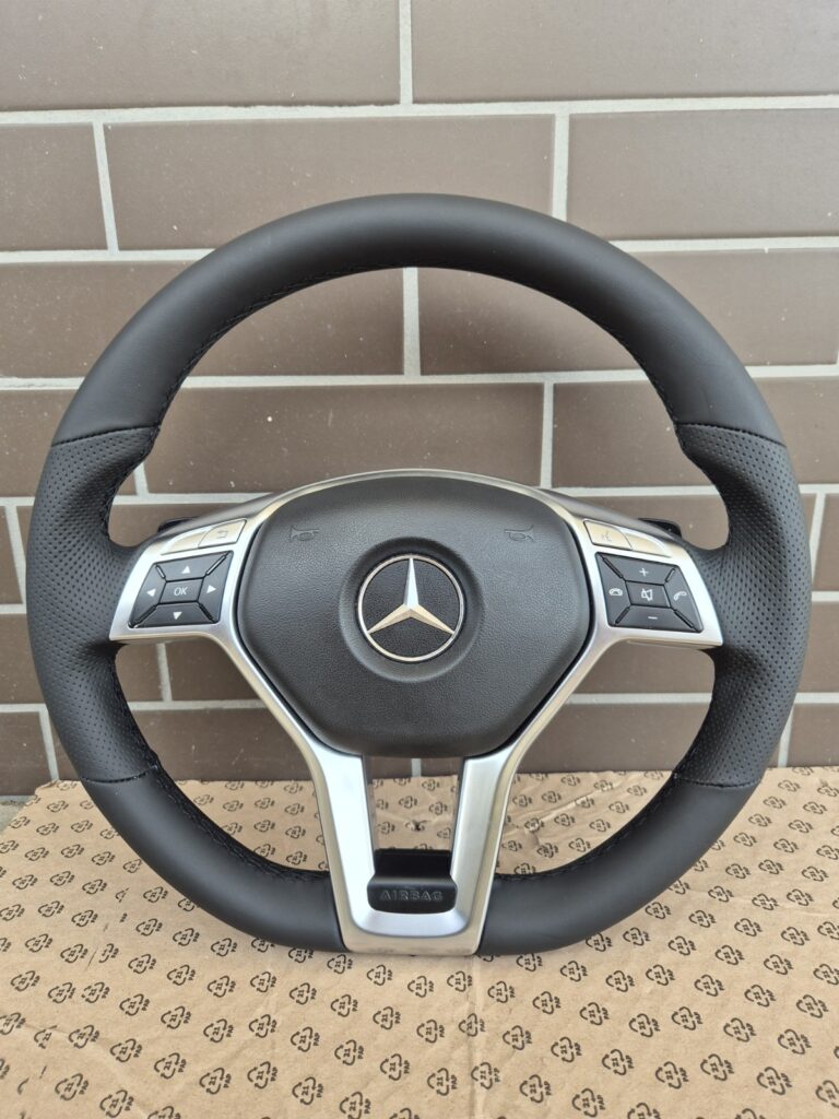 Mercedes A-Class / E-Class / C-Class / CLA / GLK / GLA W176 / W212 / W204 / C117 Steering Wheel Black