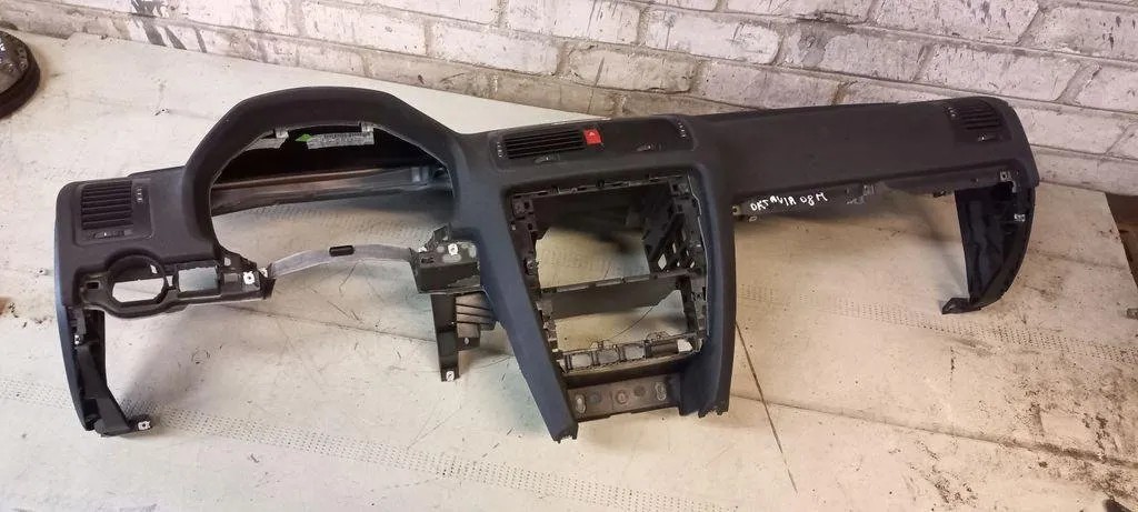 Skoda Octavia II / 1Z Dashboard LHD