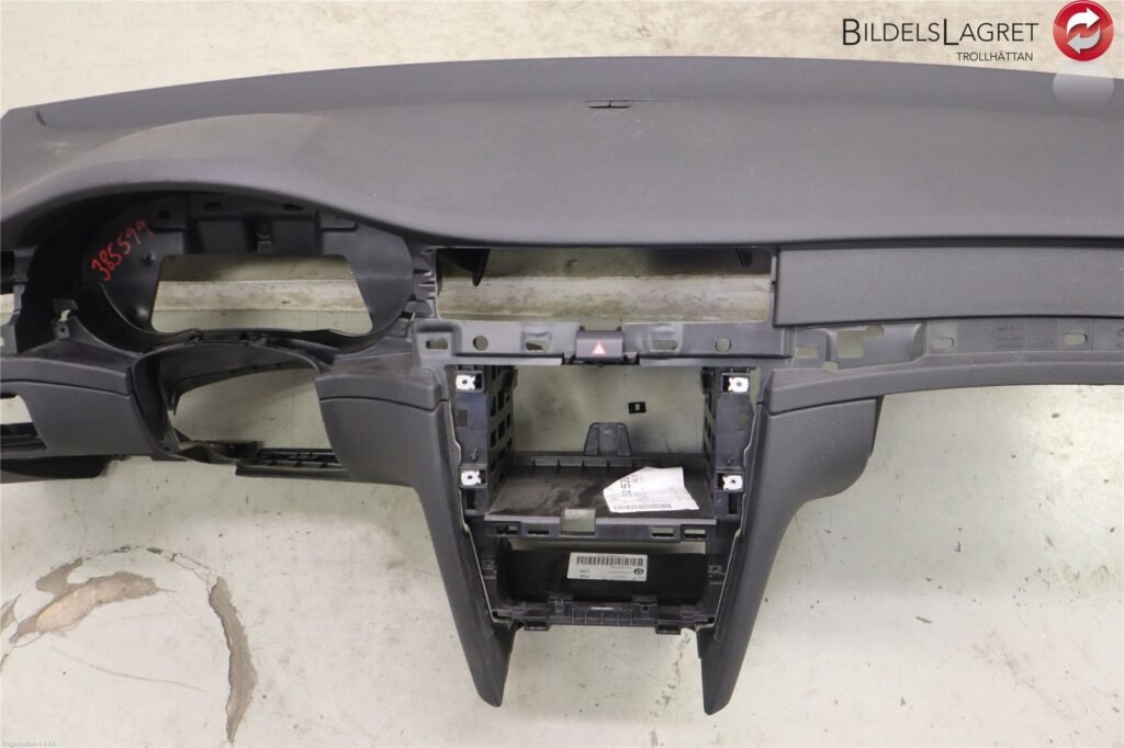 Skoda Superb II / 3T Dashboard OEM 3T1857007E