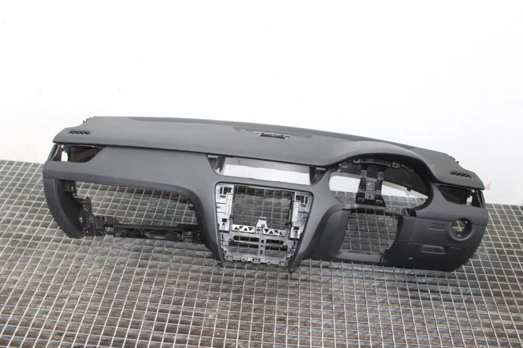Skoda Octavia III / 5E Dashboard RHD