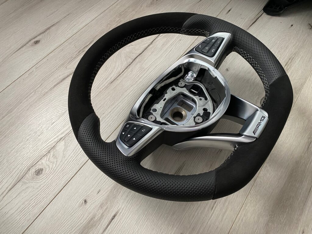 Mercedes C-Class / E-Class / GLE / SL / GLC / GLA / CLS / Vito / V-Class W205 / W213 / R231 / C218 / W447 Steering Wheel Black