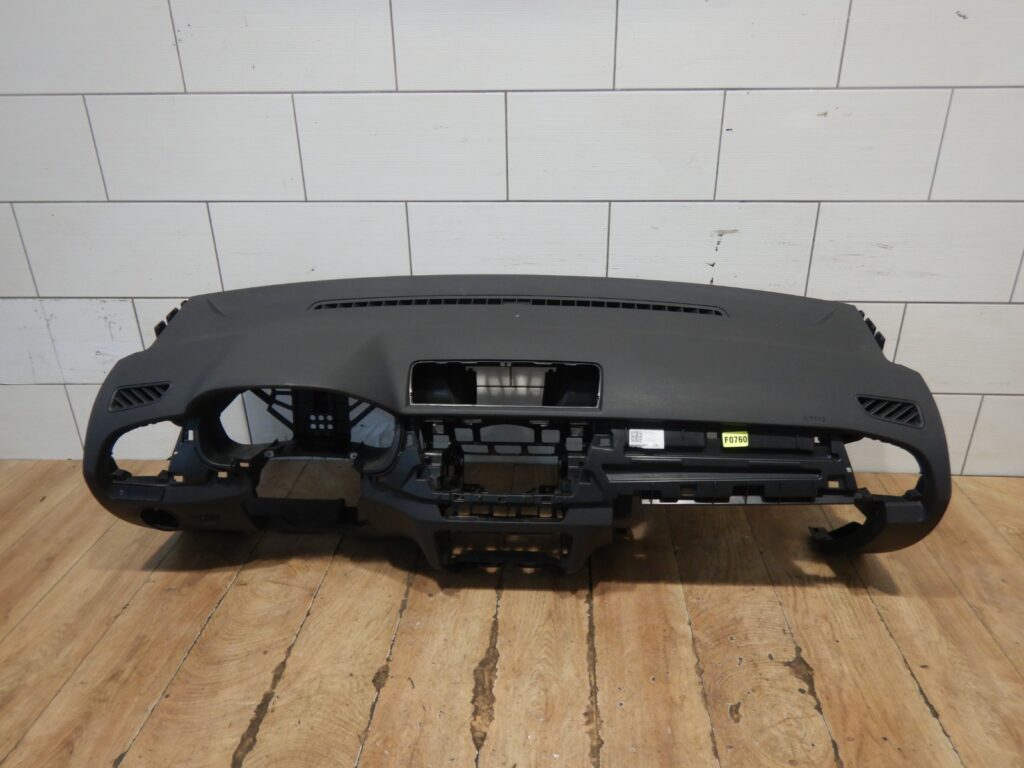 Skoda Fabia III / NJ Dashboard OEM 6V1857009P