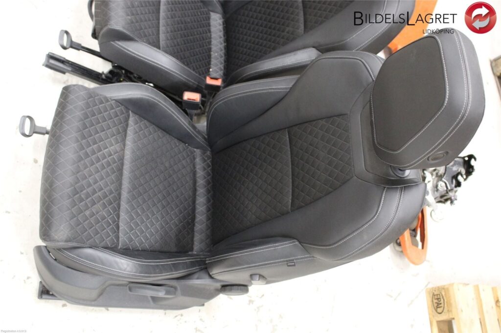 Skoda Karoq Front Left Seat