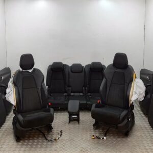 Skoda Karoq NU7 Seat and Door Panel Set