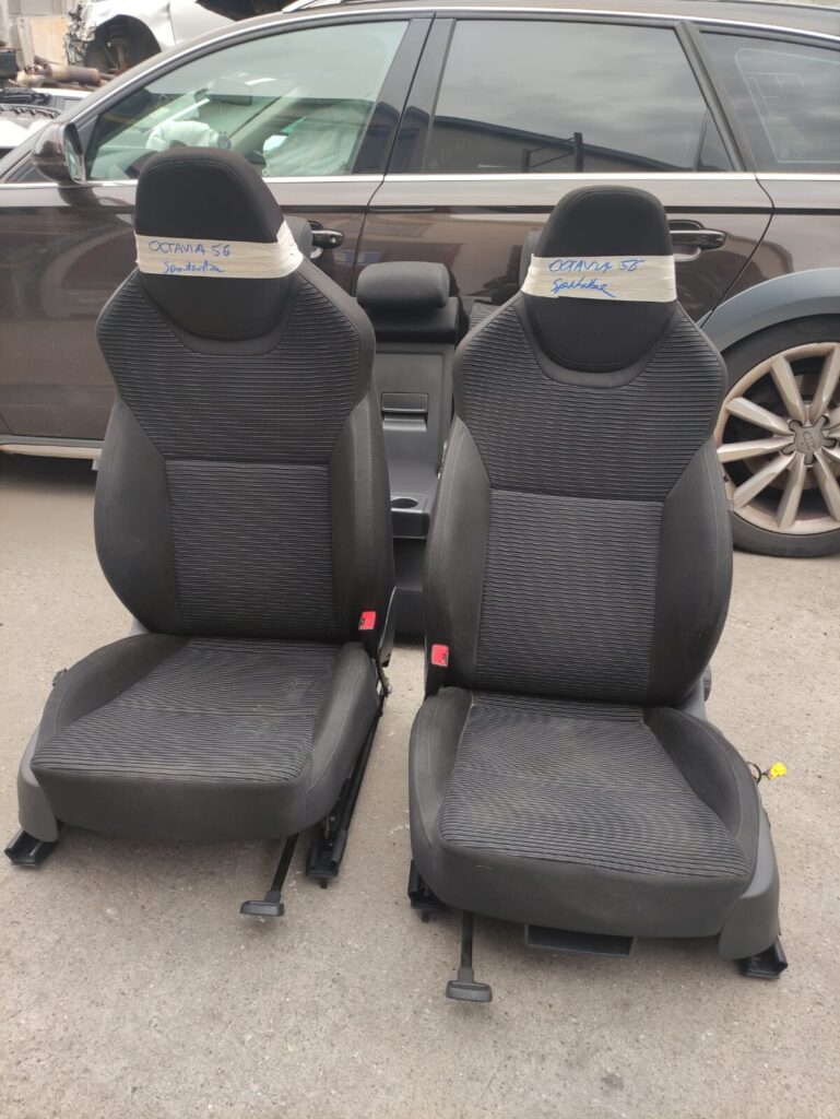 Skoda Octavia III 5E RS Sports Seat Set Black