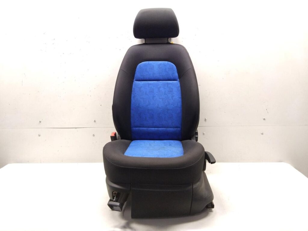 Skoda Fabia I 6Y Front Left Seat Black / blue