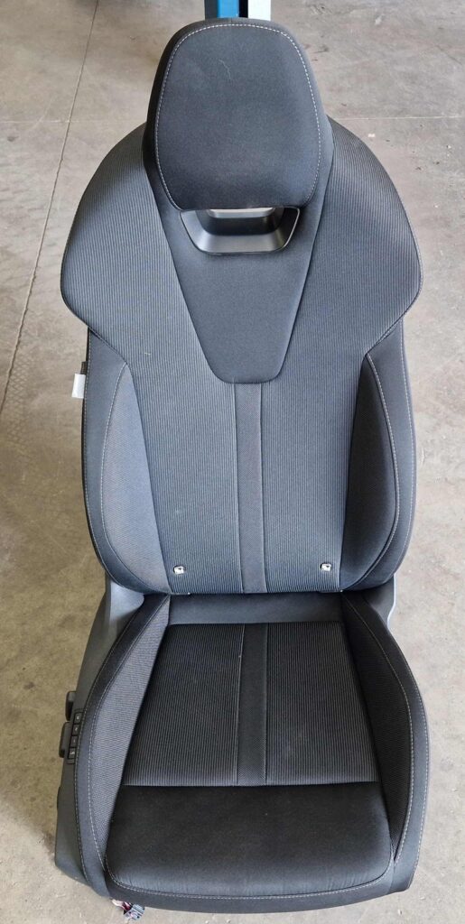 Skoda Octavia IV NX Front Right Seat