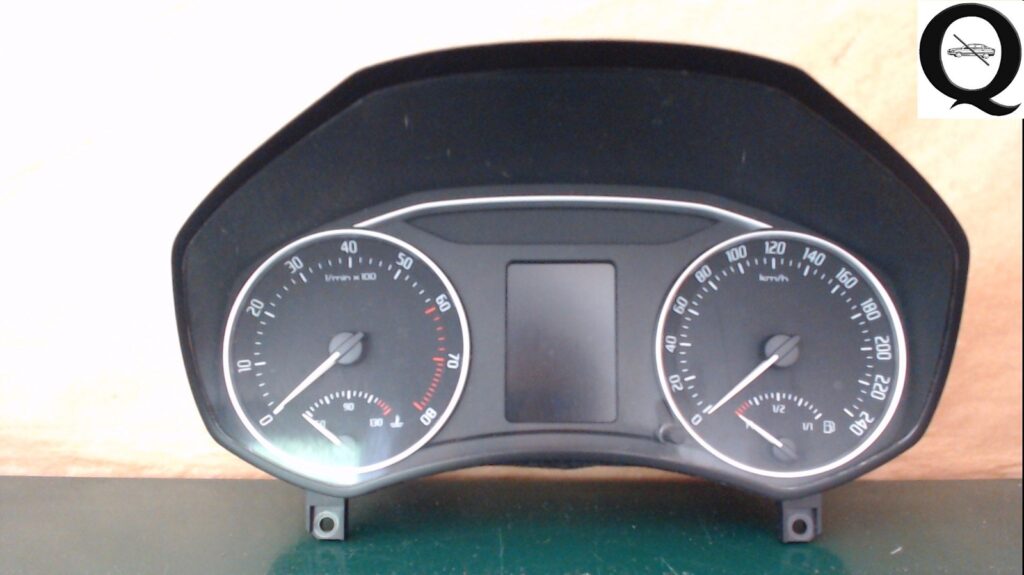 Skoda Octavia II 1Z Analogue Instrument Cluster with Display OEM 1Z0920843F