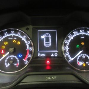 Skoda Octavia III 5E Analogue Instrument Cluster with Display OEM 5E0920781D