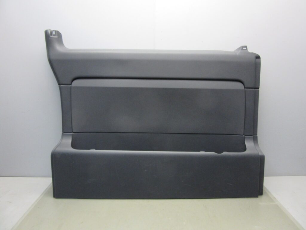 Mercedes Vito Mixto W639 Left Middle Side Trim Panel OEM A6396900025