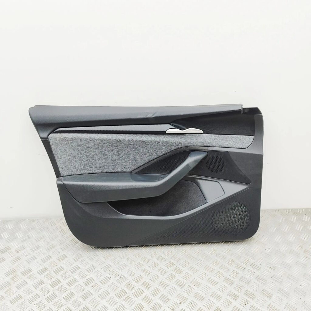 Skoda Superb IV Front Left Door Panel OEM 3P2867011K