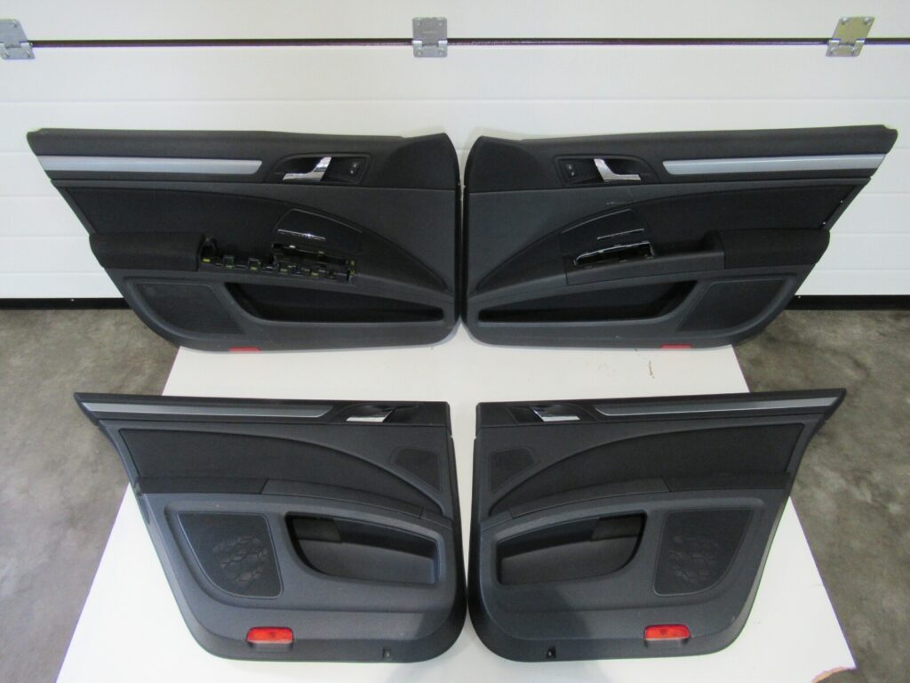 Skoda Superb II 3T Left / Right Door Panel Set