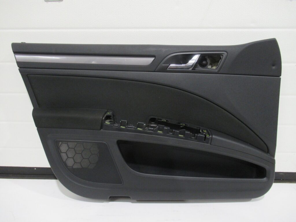 Skoda Superb II 3T Front Left Door Panel OEM 3T1867011