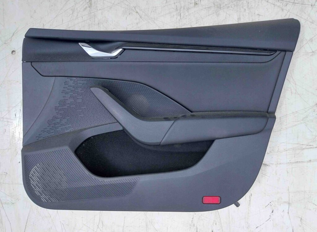 Skoda Octavia IV NX Front Right Door Panel OEM 5E4867014C