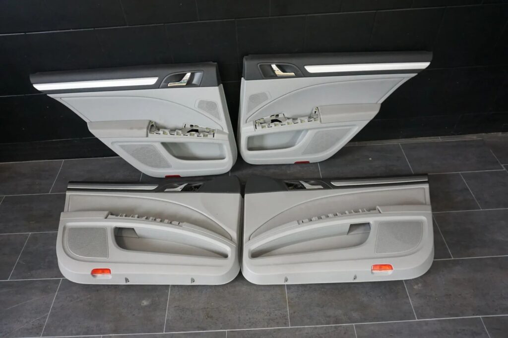 Skoda Superb II 3T Left / Right Door Panel Set Grey