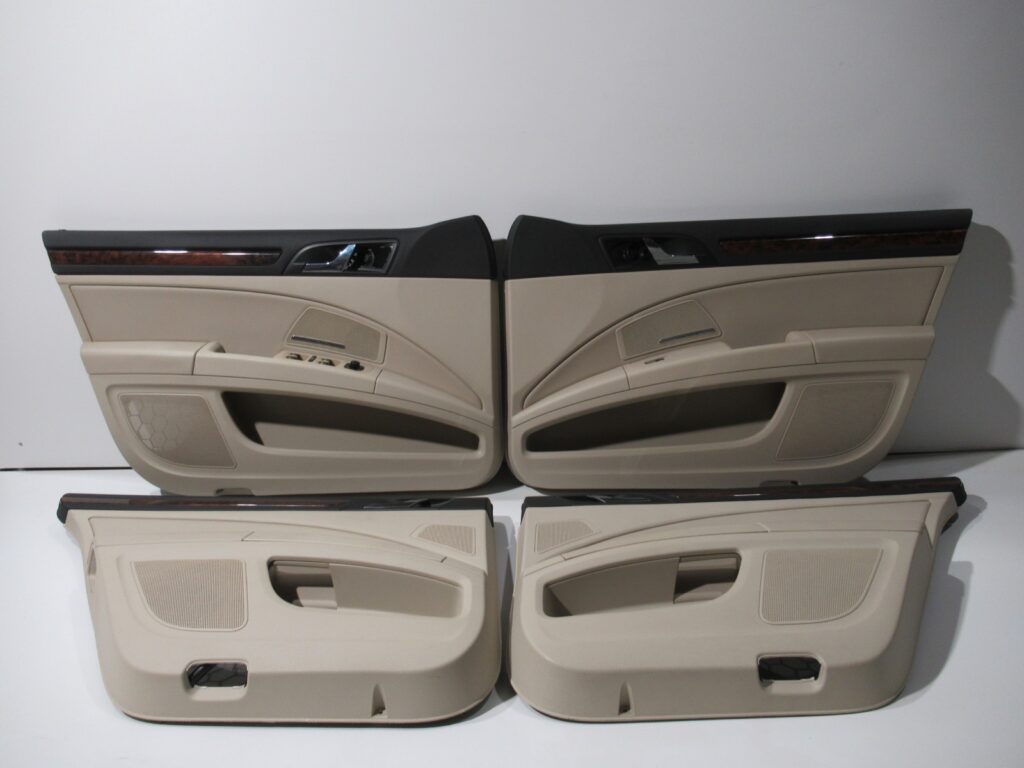 Skoda Superb II 3T Left / Right Door Panel Set Black / beige