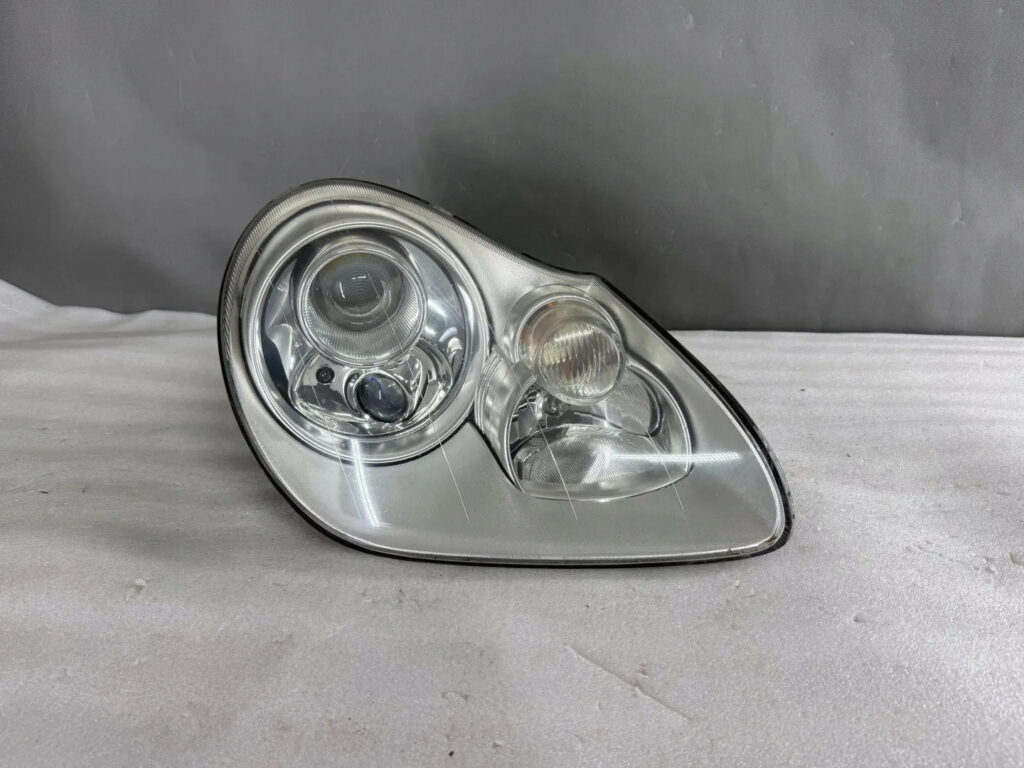 Porsche Cayenne 9PA Front Right Xenon Headlight OEM 7L5941006AR