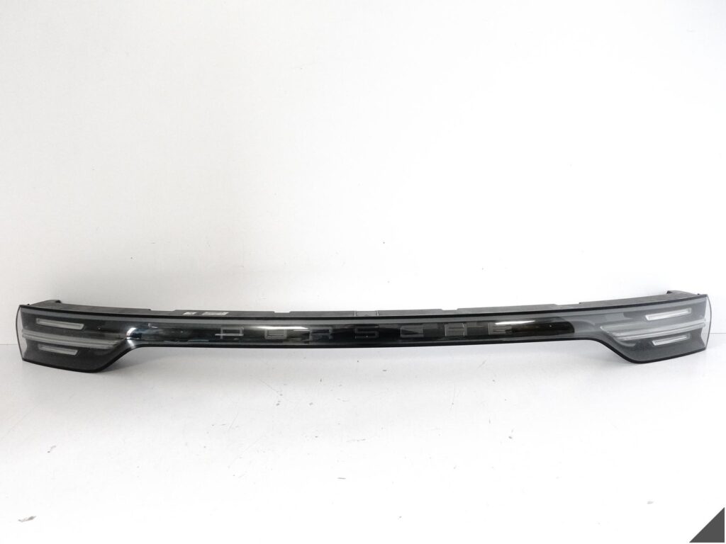 Porsche Cayenne E3 / 9Y0 Rear LED Tail Light Bar OEM 9Y0945081AH