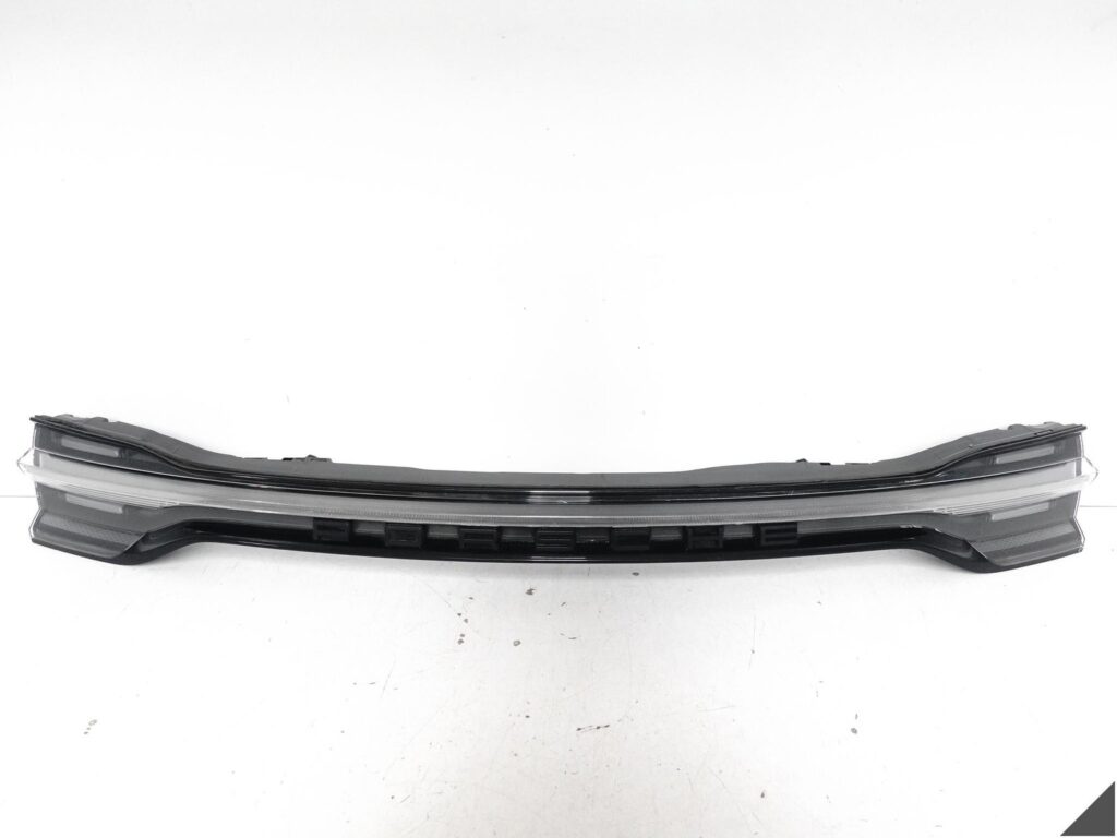 Porsche Macan GTS 95B Rear LED Tail Light Bar OEM 95B945308E
