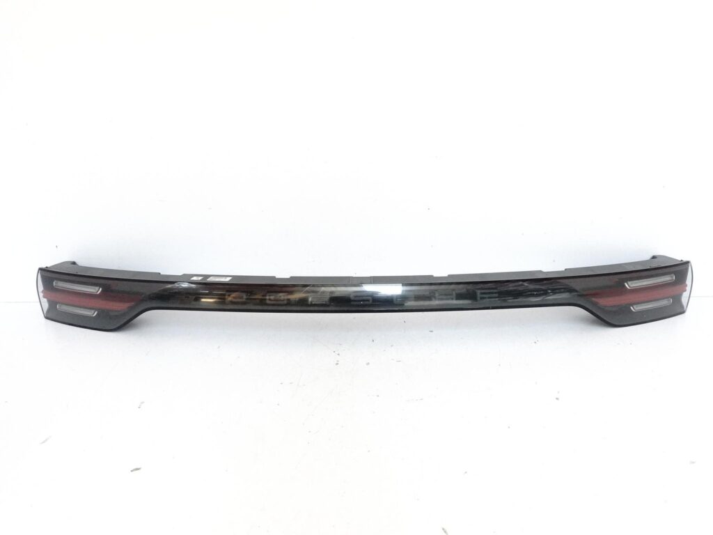 Porsche Cayenne 9Y0 / E3 Rear LED Tail Light Bar OEM 9Y0945081AB
