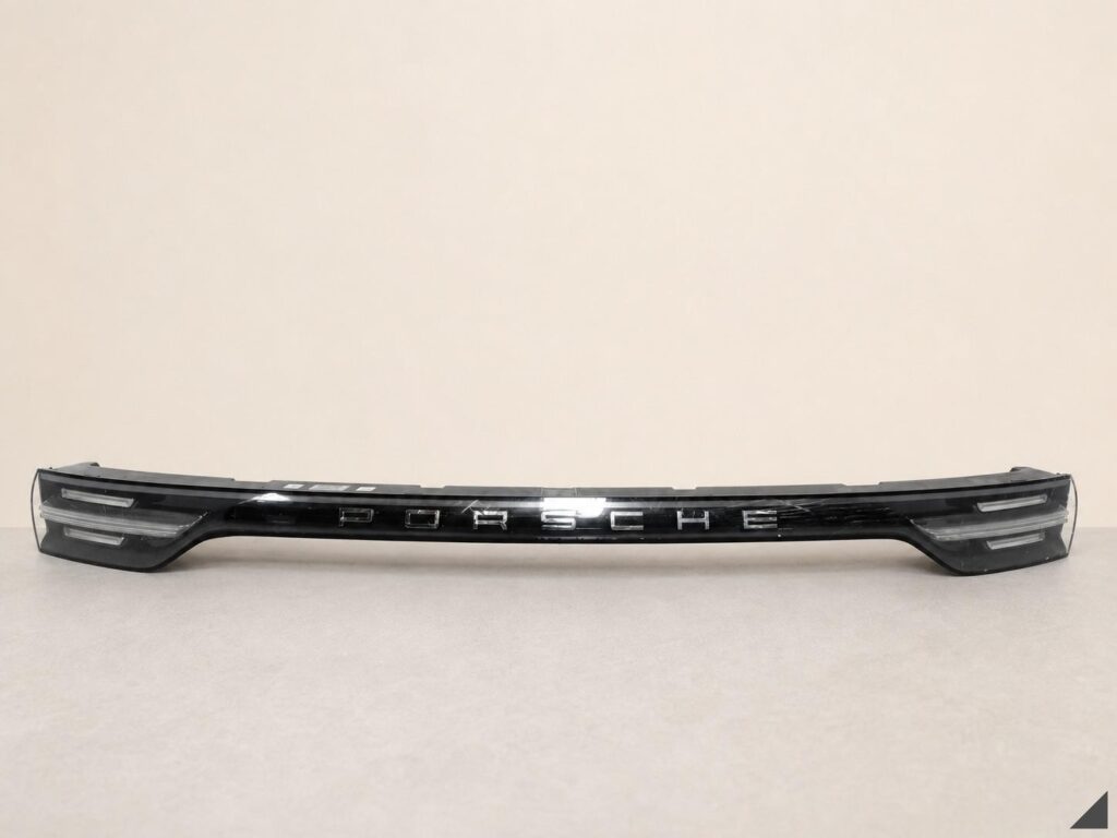 Porsche Cayenne E3 / 9Y0 Rear LED Tail Light Bar Dark-tinted OEM 9Y0945081R