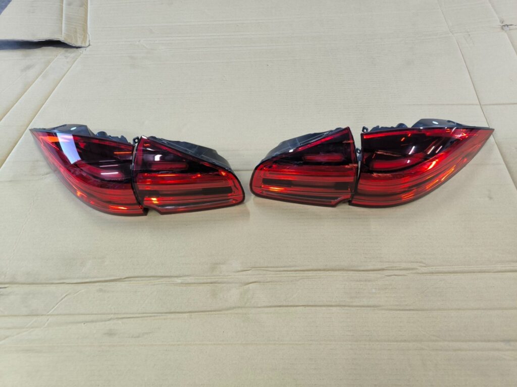 Porsche Cayenne 92A / 958.2 Rear Tail Light Set OEM 7P5945207H / 7P5945208H / 7P5945308G / 7P5945307G