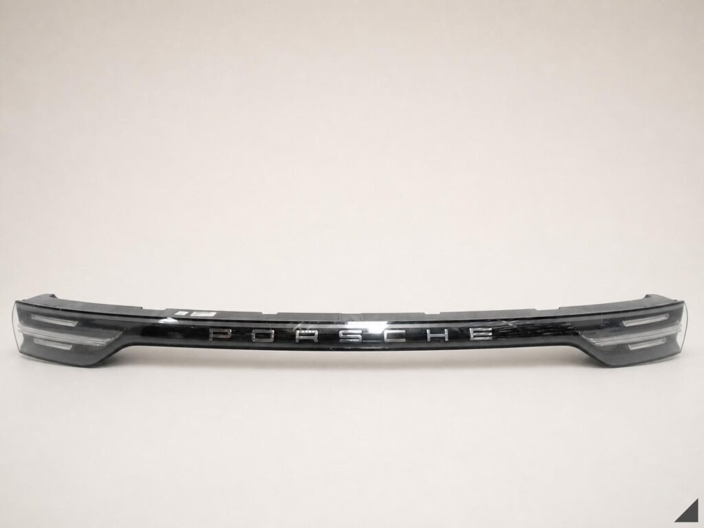 Porsche Cayenne E3 / 9Y0 Rear LED Tail Light Bar Dark-tinted OEM 9Y0945081R