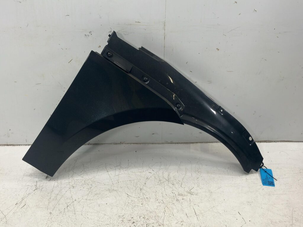 Porsche Macan 95B Front Right Fender OEM 95B821104CY