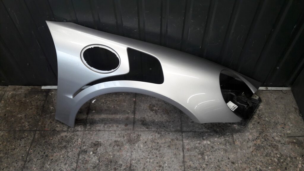 Porsche 911 Front Right Fender OEM 911503021