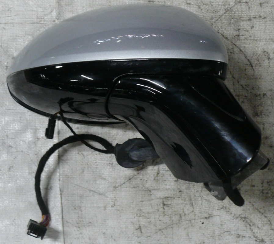Porsche Cayenne 958 / 92A Right Side Mirror Silver
