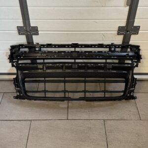 Porsche Macan 95B Front Grille Black OEM 95B807683