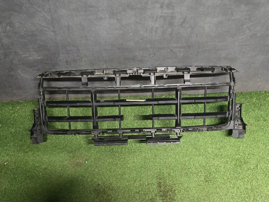 Porsche Cayenne 9Y Facelift Front Grille OEM 9Y0807683AP