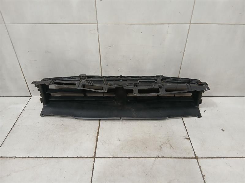 Porsche Macan 95B Front Grille OEM 95B121635
