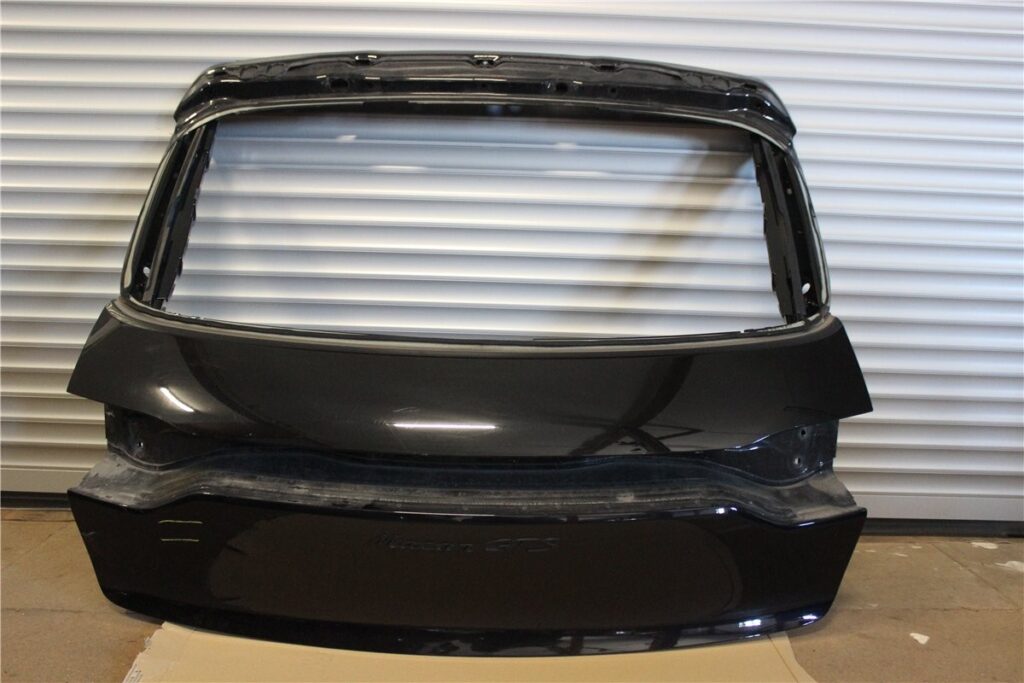 Porsche Macan Facelift Rear Tailgate OEM 95B827123