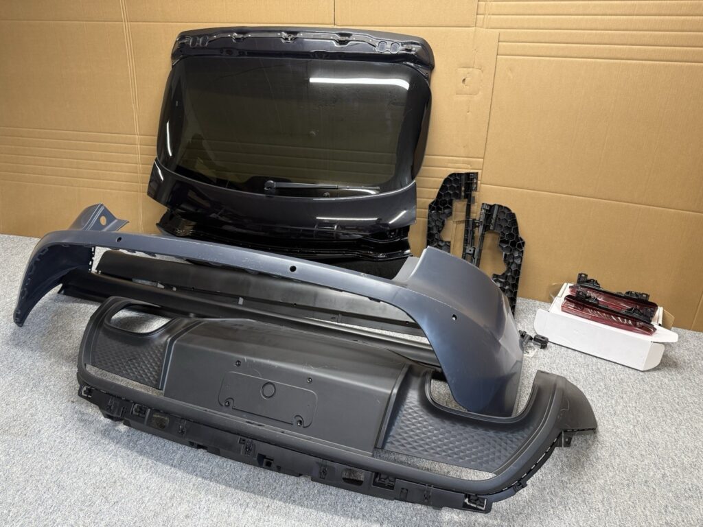 Porsche Macan 95B Rear Tailgate Conversion Set OEM 95B827041AYGRV